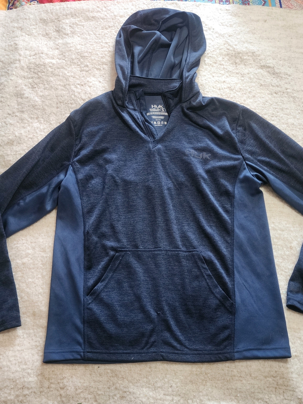 Huk Men’s Size Small Performance Fishing Hoodie – Heather Blue Colorblock